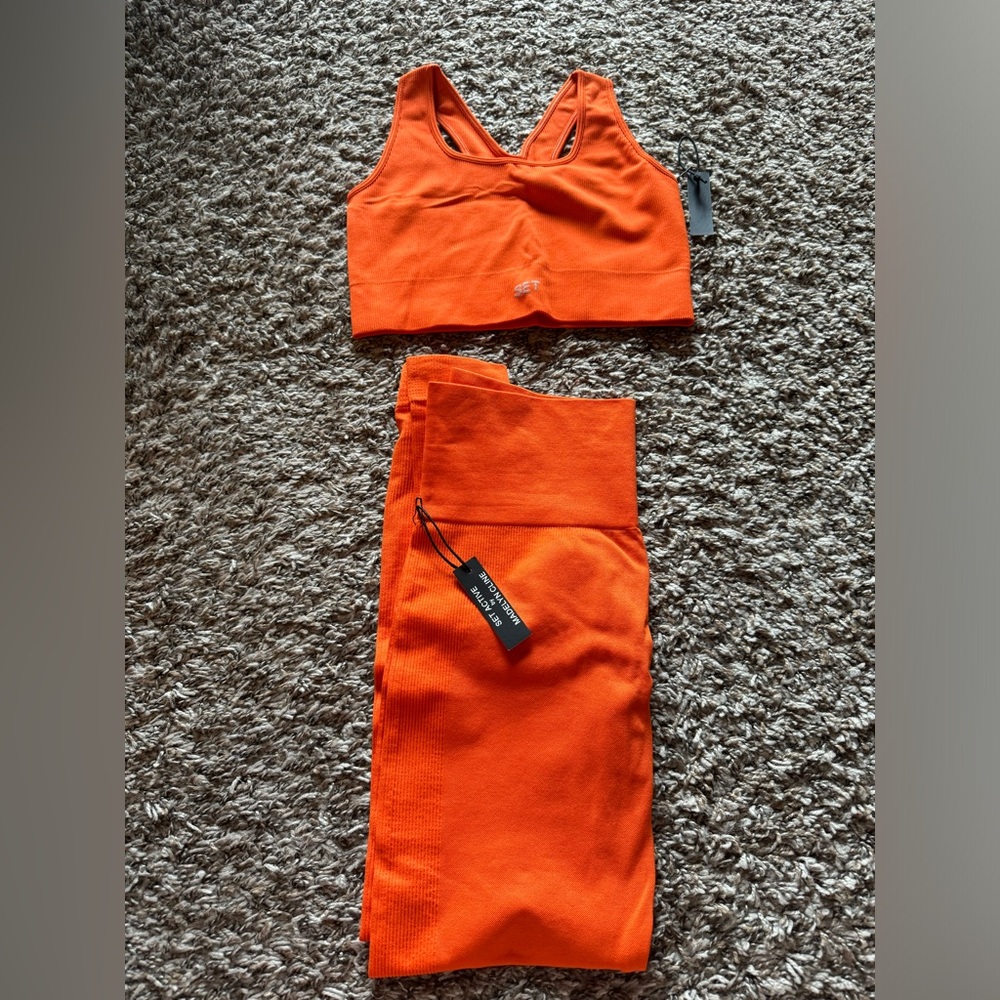 Set active x Madelyn cline Sz M